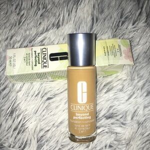 CLINIQUE Beyond Perfecting Foundation + Concealer  shade 8.25 oat